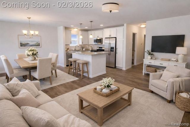 295 Whispering Pines Drive 20, Fenton, MI 48430