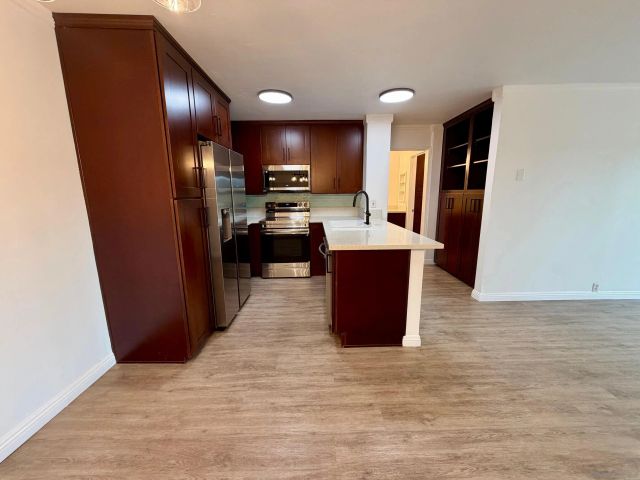 1885 Diamond St. 2-211, San Diego, CA 92109