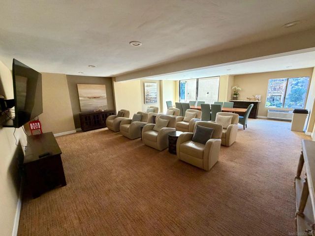 1885 Diamond St. 2-211, San Diego, CA 92109