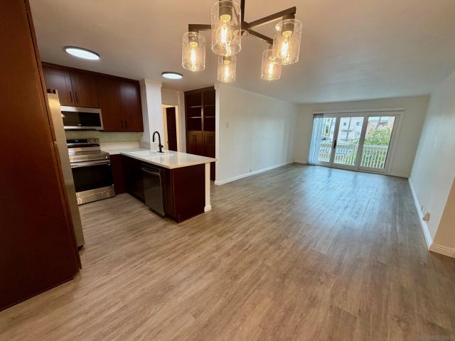 1885 Diamond St. 2-211, San Diego, CA 92109