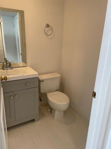540 Brickell Key Dr 1600, Miami, FL 33131
