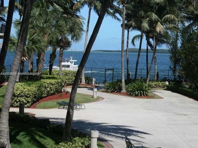540 Brickell Key Dr 1600, Miami, FL 33131