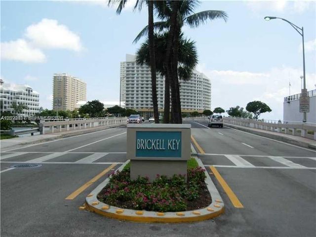 540 Brickell Key Dr 1600, Miami, FL 33131