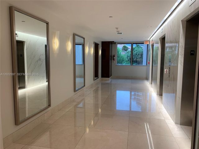 540 Brickell Key Dr 1600, Miami, FL 33131