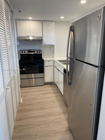 540 Brickell Key Dr 1600, Miami, FL 33131