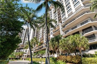 540 Brickell Key Dr 1600, Miami, FL 33131