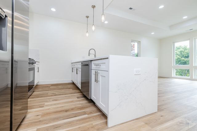 2611 W 21 Street, Chicago, IL 60608