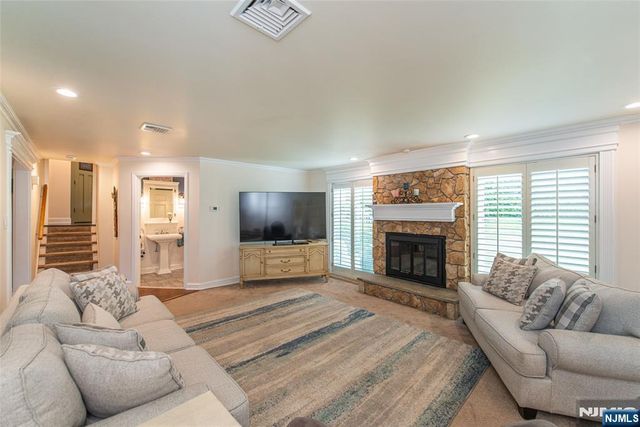 182 Park, West Caldwell, NJ 07006