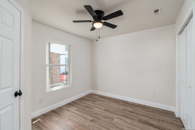 227 Burke, San Antonio, TX 78225