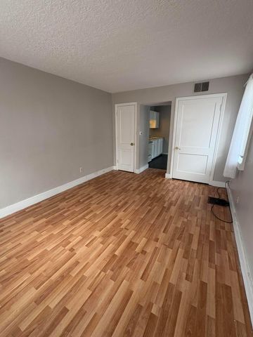 1040-1042 Loretta Avenue, Columbus, OH 43211