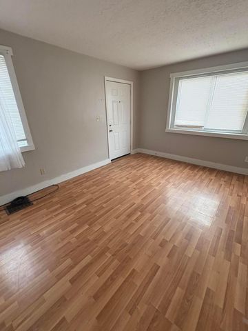1040-1042 Loretta Avenue, Columbus, OH 43211