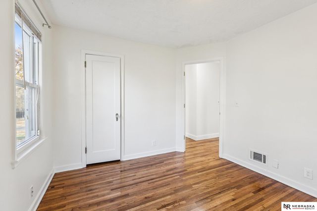 2134 S 48th Street, Omaha, NE 68106