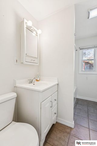 2134 S 48th Street, Omaha, NE 68106