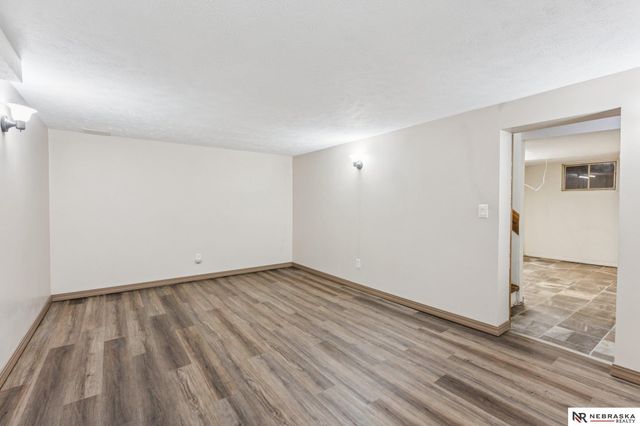 2134 S 48th Street, Omaha, NE 68106