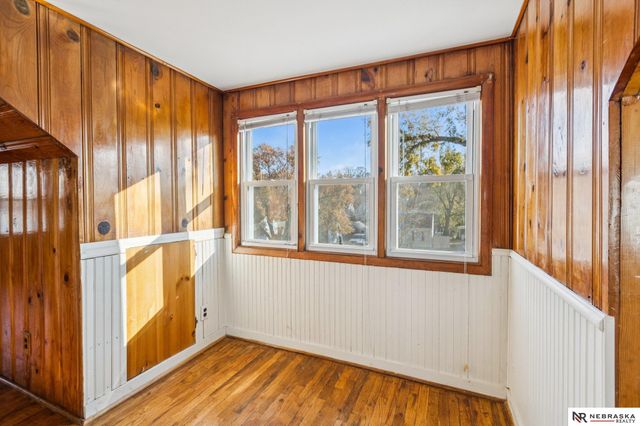 2134 S 48th Street, Omaha, NE 68106