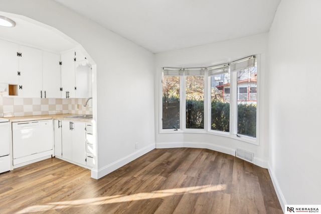 2134 S 48th Street, Omaha, NE 68106