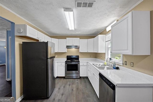 6867 LAURELWOOD Drive, Douglasville, GA 30135