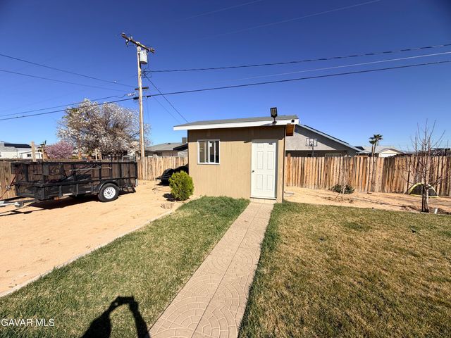 9325 Evelyn Avenue, California City, CA 93505