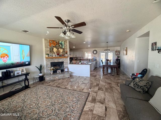 9325 Evelyn Avenue, California City, CA 93505