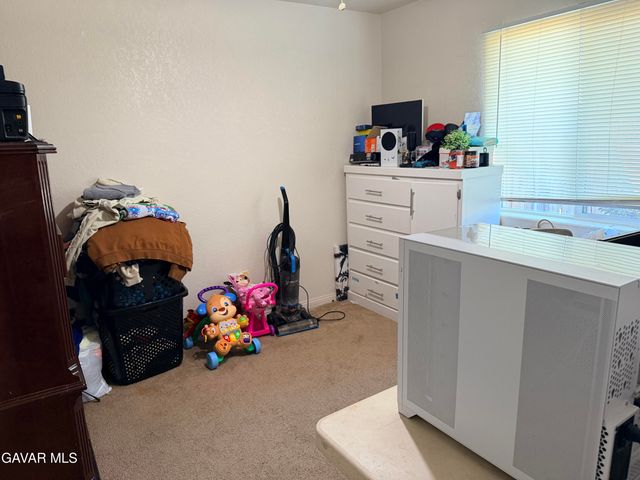 9325 Evelyn Avenue, California City, CA 93505