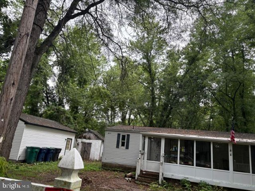 6833 THIRD AVE, MAYS LANDING, NJ 08330 — photo 2