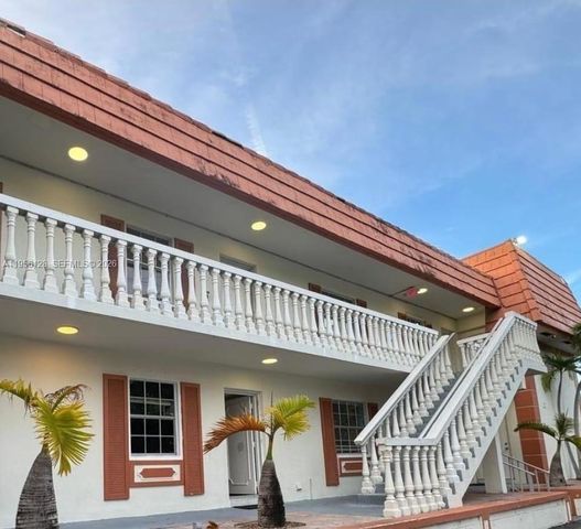 4321 NW 9th Ave 104, Deerfield Beach, FL 33064