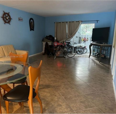 4321 NW 9th Ave 104, Deerfield Beach, FL 33064