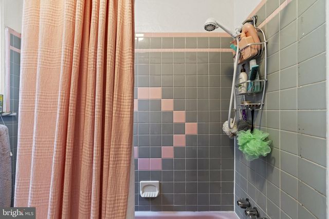 1833 MCKEAN, Philadelphia, PA 19145