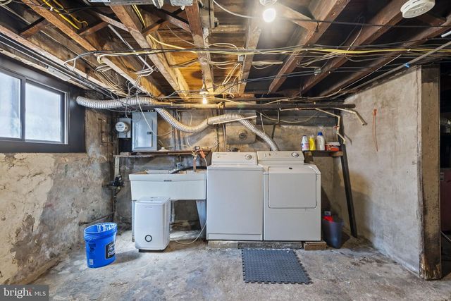 1833 MCKEAN, Philadelphia, PA 19145