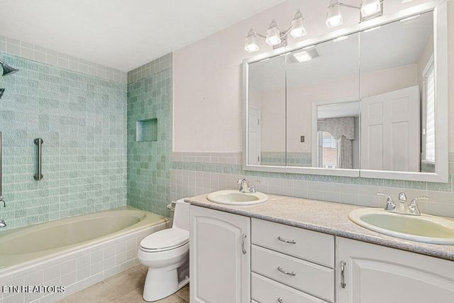 643 Broome Rd, Knoxville, TN 37909
