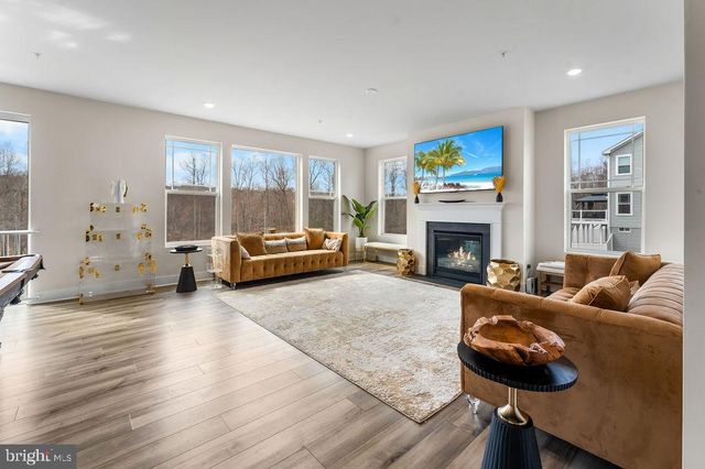 5196 NEWPORT CIR, White Plains, MD 20695