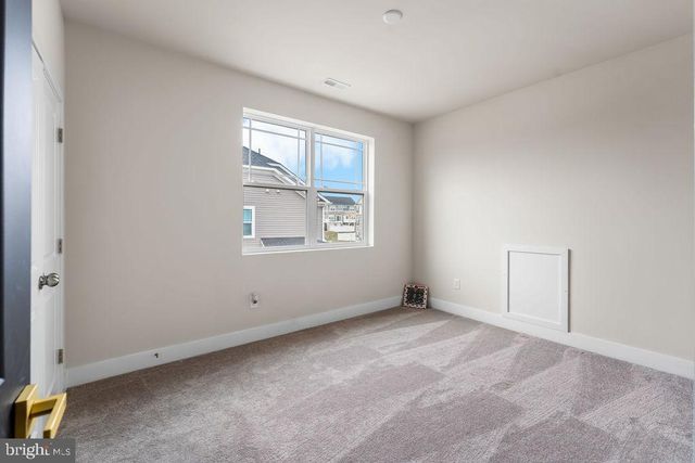 5196 NEWPORT CIR, White Plains, MD 20695