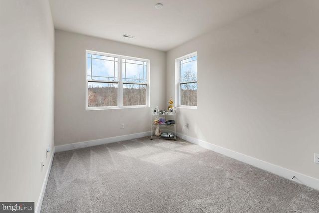 5196 NEWPORT CIR, White Plains, MD 20695