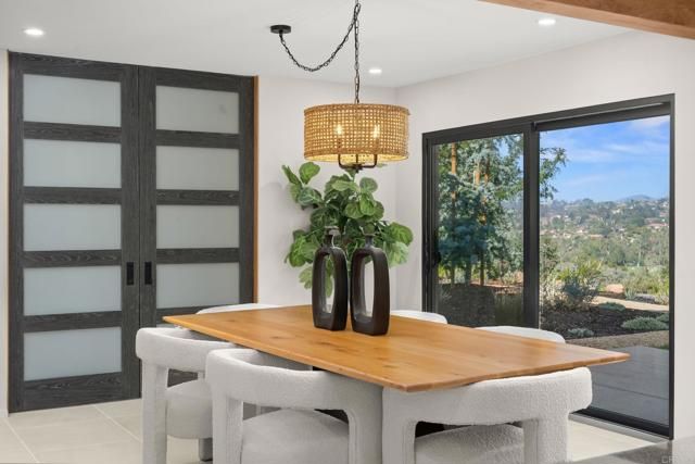 806 Needlerock Place, Escondido, CA 92025