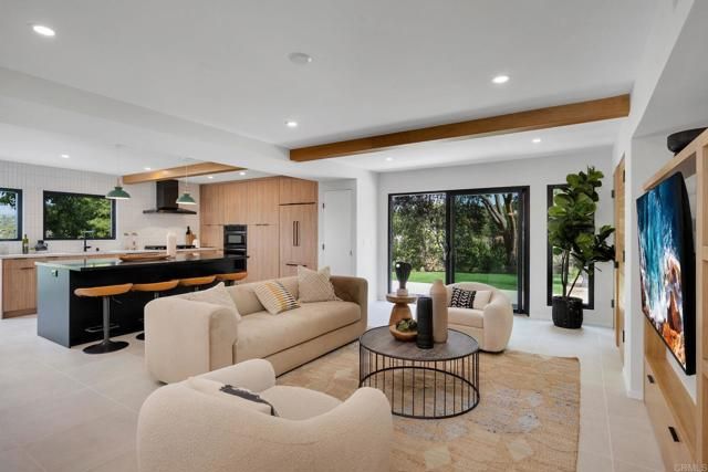 806 Needlerock Place, Escondido, CA 92025