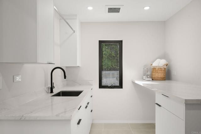 806 Needlerock Place, Escondido, CA 92025