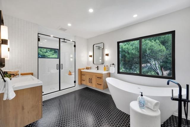 806 Needlerock Place, Escondido, CA 92025