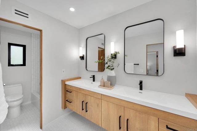 806 Needlerock Place, Escondido, CA 92025