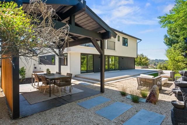 806 Needlerock Place, Escondido, CA 92025