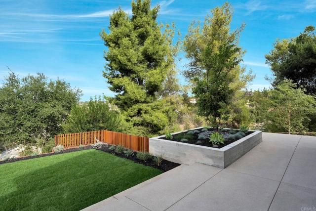 806 Needlerock Place, Escondido, CA 92025