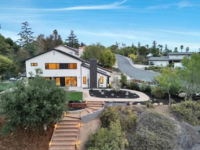 806 Needlerock Place, Escondido, CA 92025