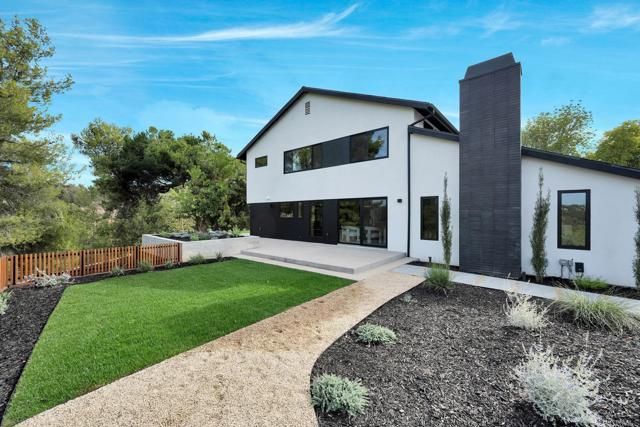 806 Needlerock Place, Escondido, CA 92025