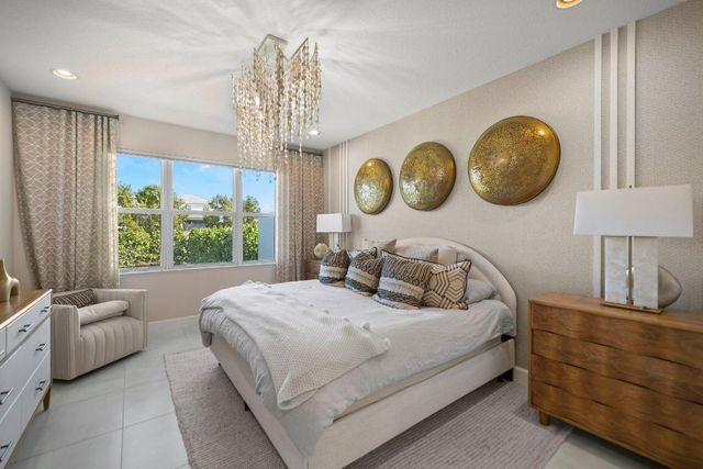 19545 Broad Shore Walk, Loxahatchee, FL 33470