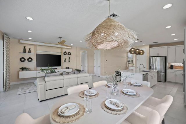 19545 Broad Shore Walk, Loxahatchee, FL 33470