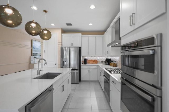 19545 Broad Shore Walk, Loxahatchee, FL 33470