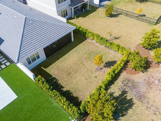 19545 Broad Shore Walk, Loxahatchee, FL 33470