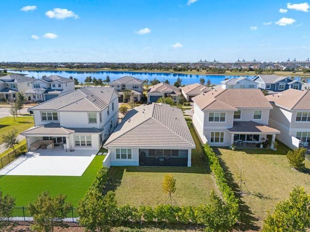 19545 Broad Shore Walk, Loxahatchee, FL 33470