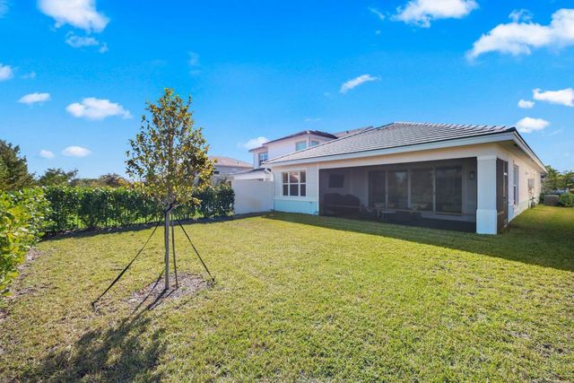 19545 Broad Shore Walk, Loxahatchee, FL 33470