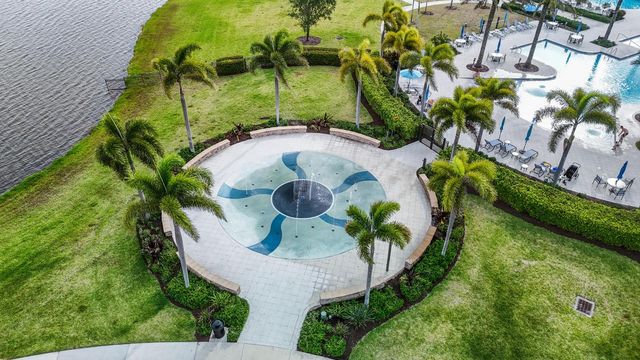 19545 Broad Shore Walk, Loxahatchee, FL 33470