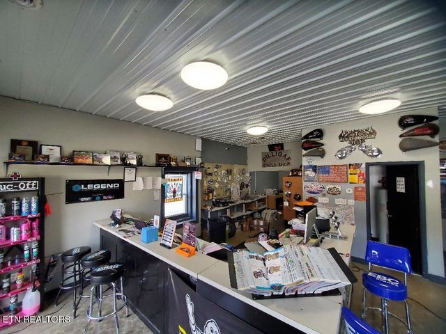 20208 Alberta St, Oneida, TN 37841